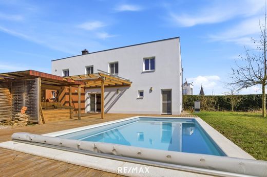 Luxury home in Eggendorf im Traunkreis, Politischer Bezirk Linz-Land