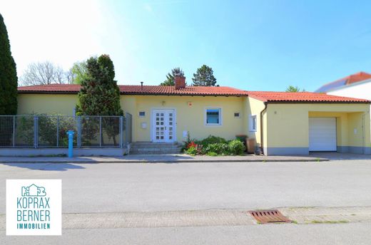 Luxury home in Korneuburg, Politischer Bezirk Korneuburg
