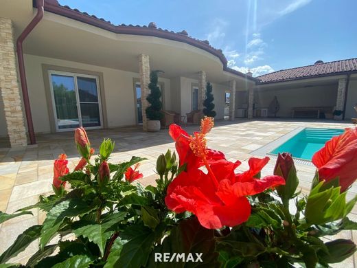 호화 저택 / Sankt Lorenzen im Mürztal, Politischer Bezirk Bruck-Mürzzuschlag