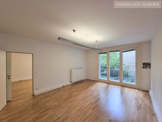 Ofis Viyana, Wien Stadt