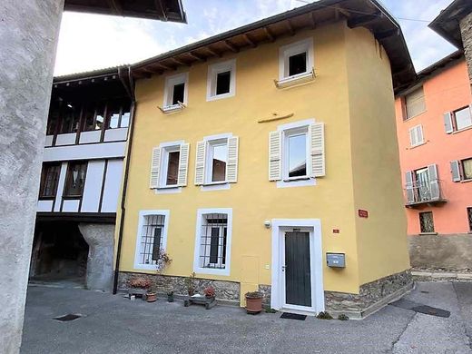 Luxury home in Rovio, Lugano