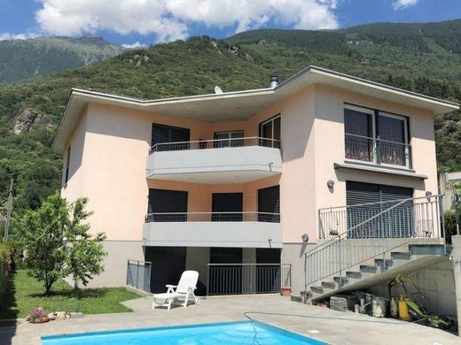 Πολυτελή κατοικία σε Claro, Distretto di Riviera
