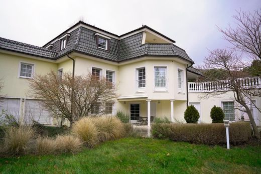 Maison de luxe à Baden, Politischer Bezirk Baden