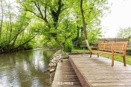 Luxury home in Bruck an der Leitha, Politischer Bezirk Bruck an der Leitha