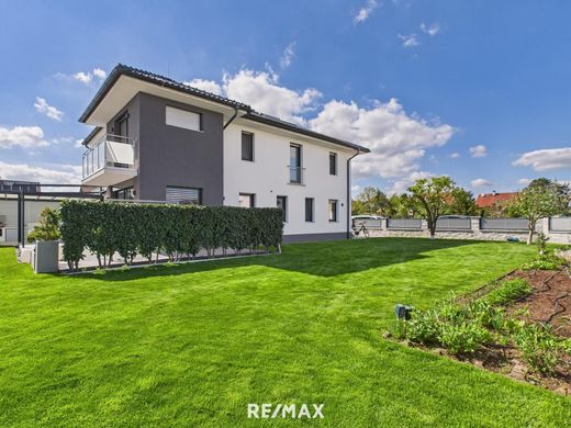 Luxus-Haus zu verkaufen in Strasshof an der Nordbahn