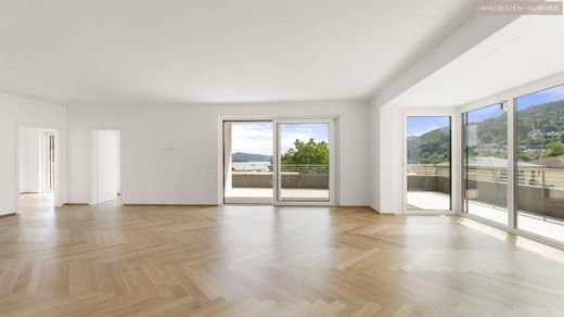 阁楼  Reifnitz, Politischer Bezirk Klagenfurt Land