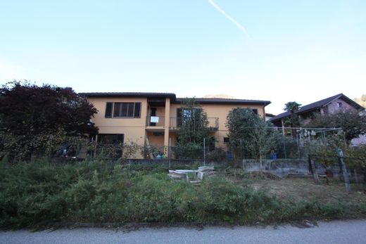 Элитный дом, Intragna, Locarno District