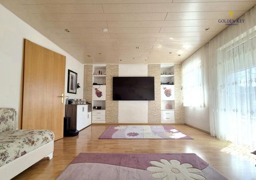 Luxury home in Hörsching, Politischer Bezirk Linz-Land