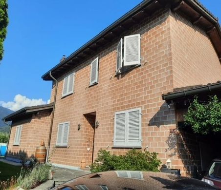 Maison de luxe à Sant Antonino, Bellinzona District