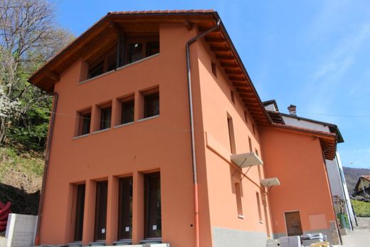 Πολυτελή κατοικία σε Castelrotto, Lugano