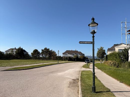 地皮  Oberwaltersdorf, Politischer Bezirk Baden