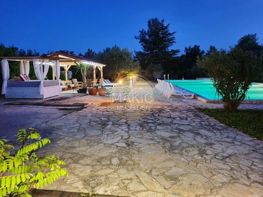 Lüks ev Umag, Grad Umag