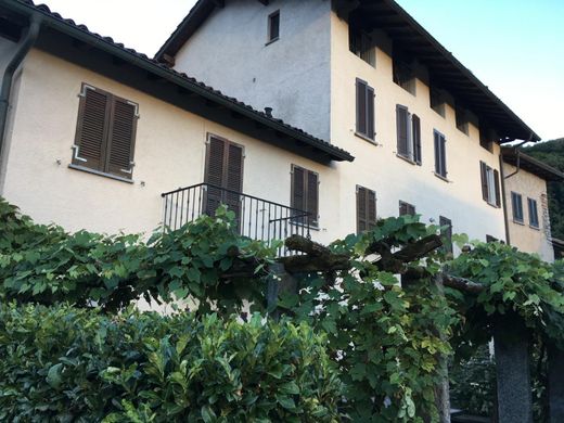 Πολυτελή κατοικία σε Madonna del Piano, Lugano