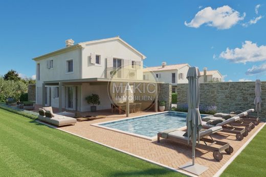 Casa di lusso a Kaštelir, Kaštelir-Labinci