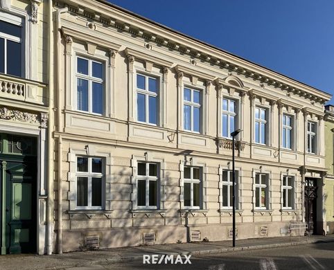 Maison de luxe à Stockerau, Politischer Bezirk Korneuburg