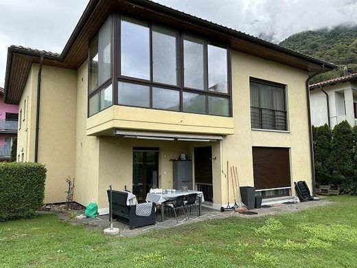 Apartment / Etagenwohnung in Camorino, Bellinzona