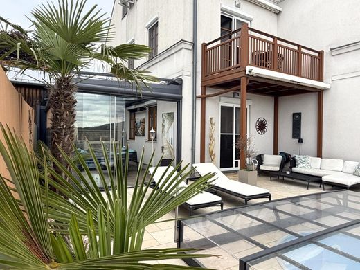 Luxury home in Unterrohrbach, Politischer Bezirk Korneuburg