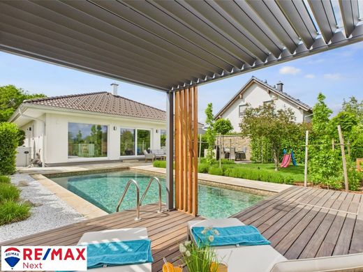Luxury home in Blumau, Politischer Bezirk Baden
