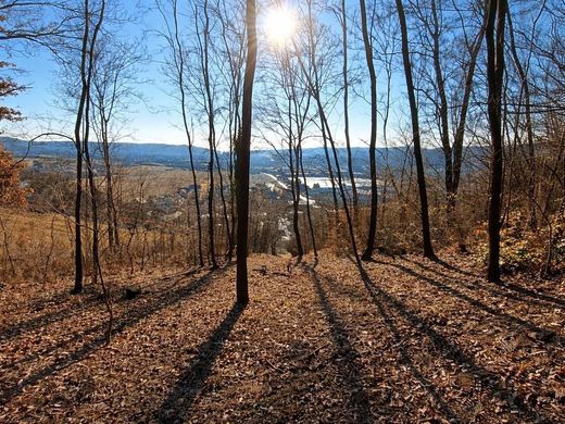 Land in Leobendorf, Politischer Bezirk Korneuburg