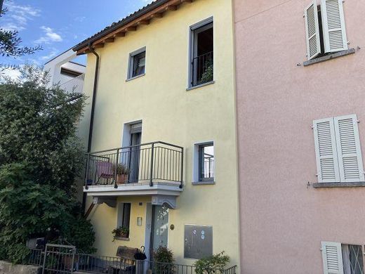 Casa de lujo en Monte Carasso, Bellinzona District