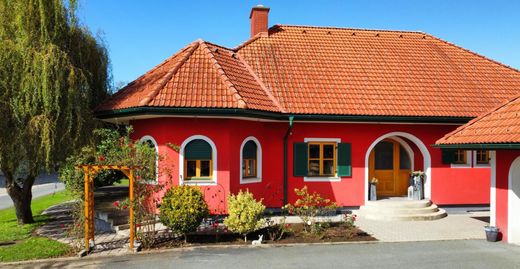 Luxus-Haus zu verkaufen in Gabersdorf