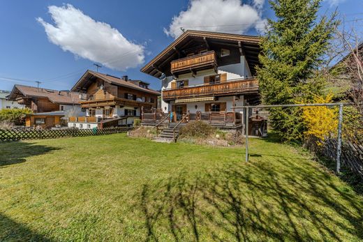 Brixen im Thale, Politischer Bezirk Kitzbühelの高級住宅