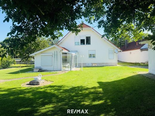 Villa a Gattendorf, Politischer Bezirk Neusiedl am See