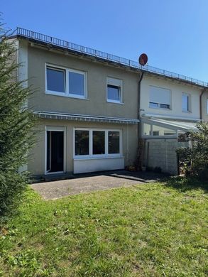 منزل ﻓﻲ Unterhaching, Upper Bavaria