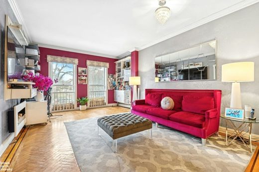 Apartment in Mount Morris Park Historic District, New York County