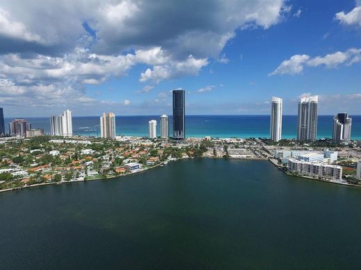 Casa di lusso a Sunny Isles Beach, Miami-Dade County