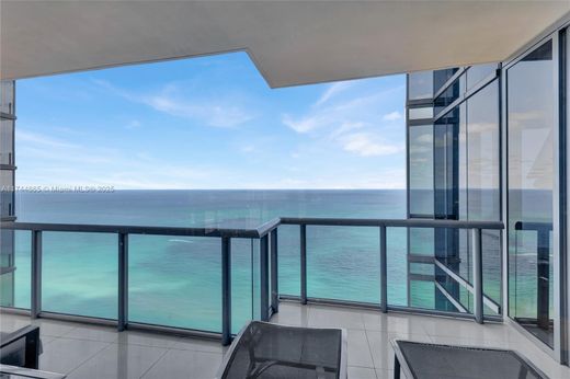 Luxury home in Sunny Isles Beach, Miami-Dade