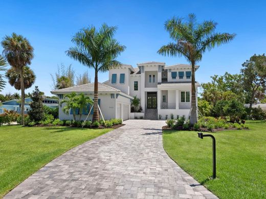 Luxury home in Longboat Key, Manatee County