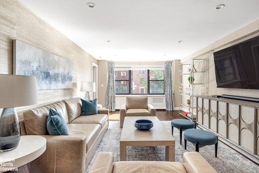Apartment in Midtown East, New York County