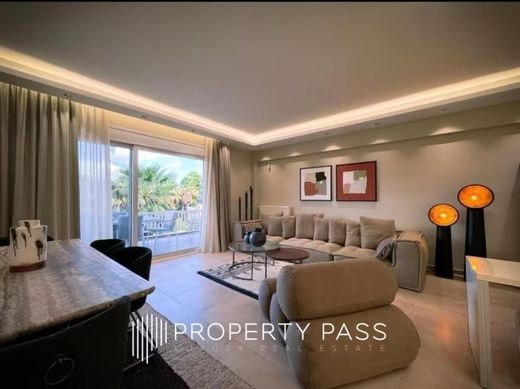 Apartment / Etagenwohnung in Athen, Nomarchía Athínas