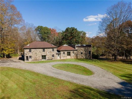 Luxury home in Bedford Hills, Westchester County
