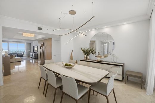 Apartment / Etagenwohnung in Key Biscayne, Miami-Dade County