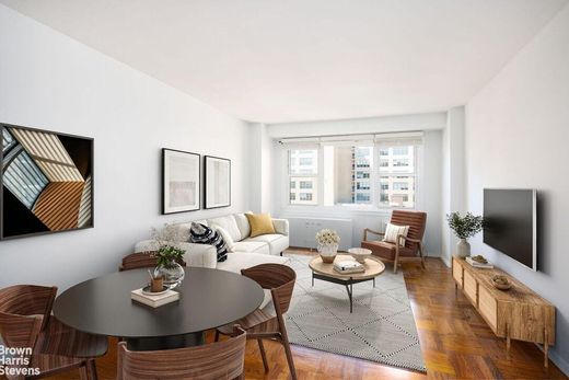 Apartment / Etagenwohnung in Hudson Square, New York County
