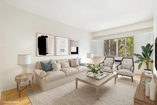 Apartment in Palm Beach, Florida