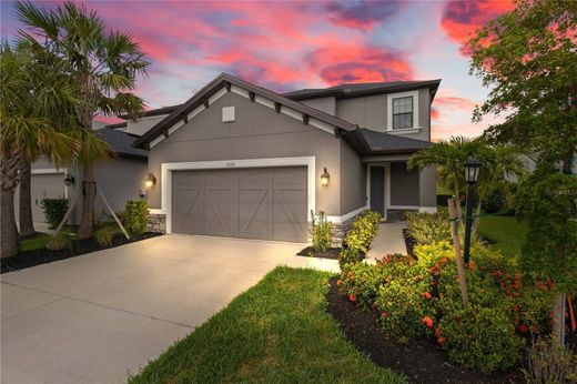 Luxury home in Bradenton, Manatee County