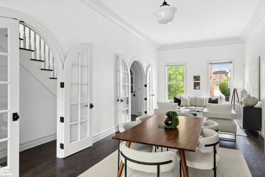 Luxury home in Stuyvesant Heights, Kings County