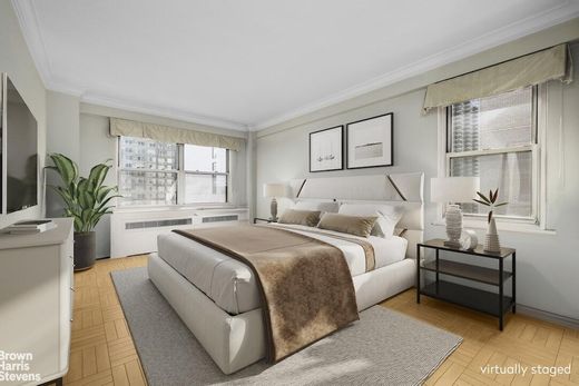 Apartment in Midtown East, New York County