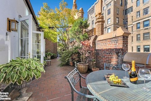 Apartment in Midtown East, New York County