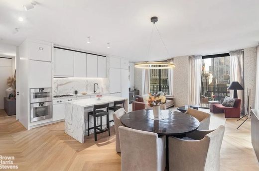 Apartment in Midtown East, New York County