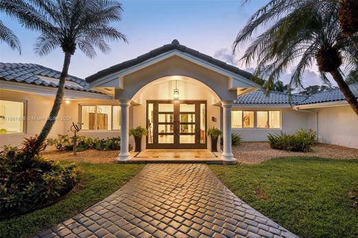 Luxury home in Pinecrest, Hillsborough County