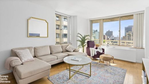Apartment in Midtown East, New York County