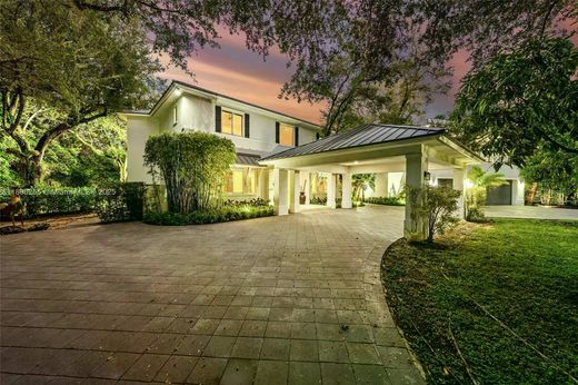 Luxury home in Pinecrest, Hillsborough County