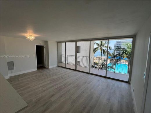 Luxe woning in North Bay Village, Miami-Dade County