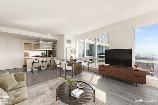 Apartment in Midtown West, New York County