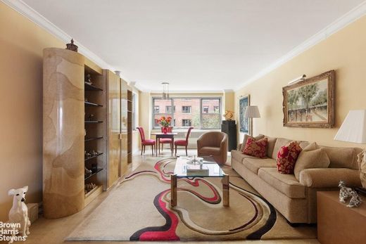 Apartment / Etagenwohnung in Upper East Side, New York County