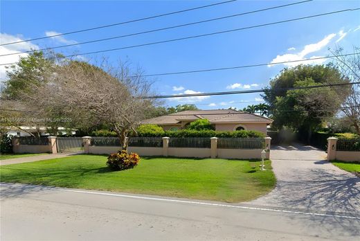 Luxury home in Pinecrest, Hillsborough County